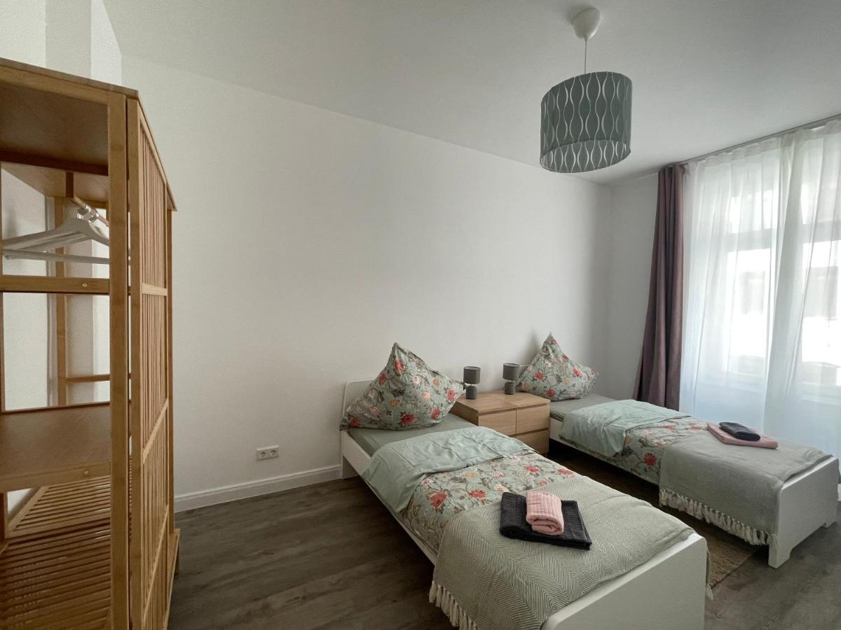 Boutique Hotel Pension Luisengruen Kueche 1Gbs Wlan Netflix Disney Magentatv Chemnitz Exterior foto