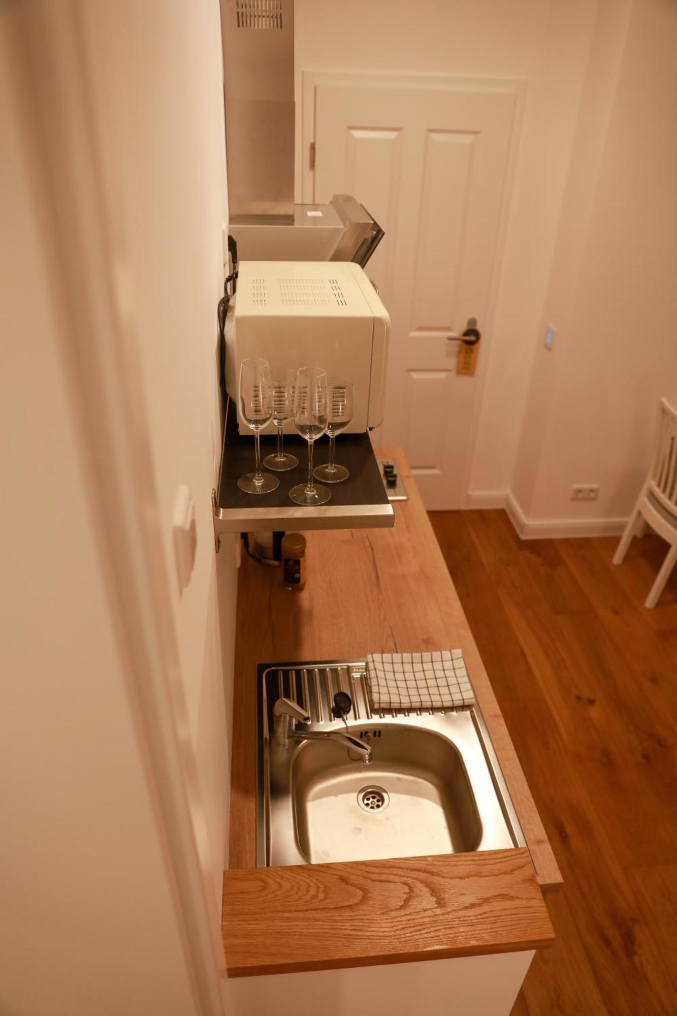 Boutique Hotel Pension Luisengruen Kueche 1Gbs Wlan Netflix Disney Magentatv Chemnitz Exterior foto